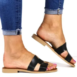 damskie-klapki-skorzane-na-plaskiej-podeszwie-ibuty-654-czarne