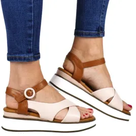 damskie-sandaly-na-koturnie-vinceza-17350-bezowe