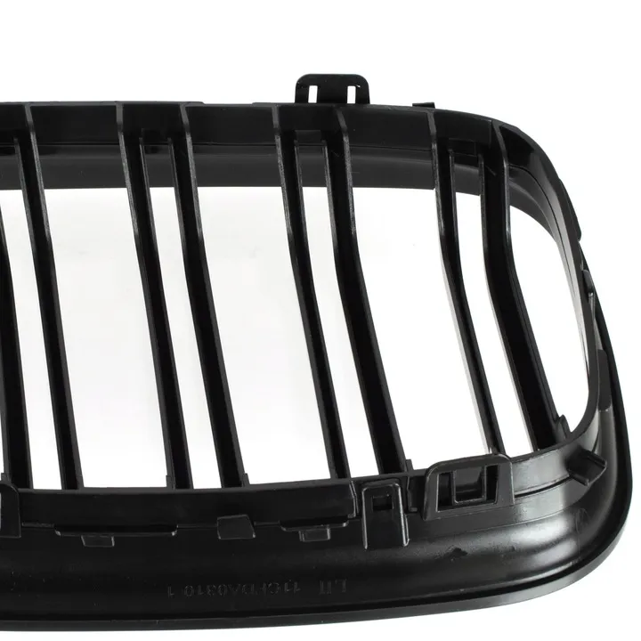 nerki-grill-atrapa-czarny-polysk-do-bmw-e90-e91lifting-2008-2013