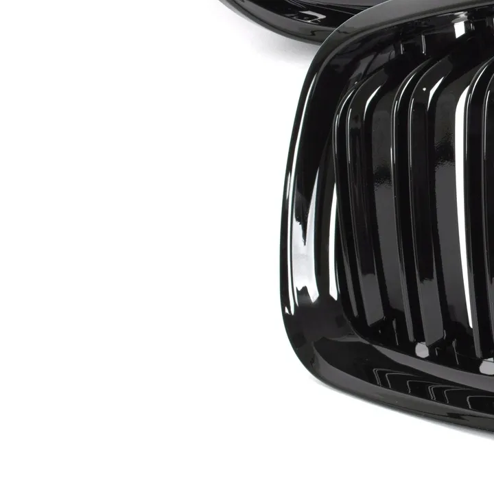 nerki-grill-atrapa-czarny-polysk-do-bmw-e90-e91lifting-2008-2013