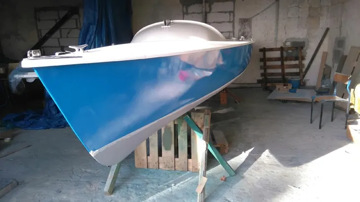 farba-poliuretanowa-do-lodzi-jachtow-biala-1l-stan-nowy-plec-nie-dotyczy