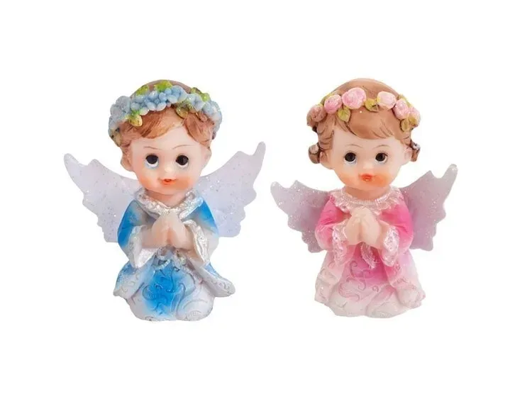 figurka-komunijna-modlaca-sie-dziewczynka