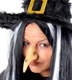 nos-na-gumce-wiedzmy-zakrzywiony-gumowy-czarownicy