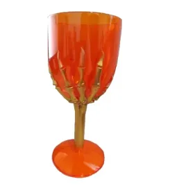 kielich-pomaranczowo-zloty-reka-szkieletu-kosci-dekoracja-ozdoba-halloween