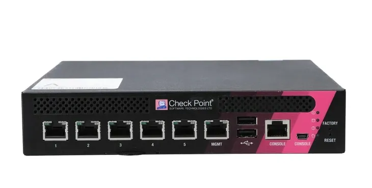 firewall-checkpoint-pb-10-rj45-mgmt-usb-console-stan-nowy