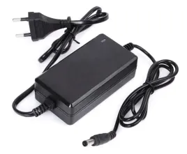 zasilacz-do-kamer-ahd-tvi-cvi-12v2a-5-5mm-desktop