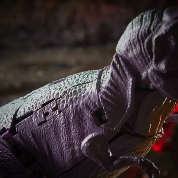 transformers-megatron-beast-mega-robot-dinozaur-material-plastik