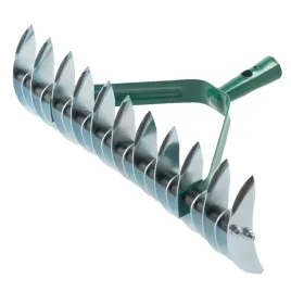 aerator-wertykulator-reczny-do-trawy-trawnika-murawy-z-kolcami-wahadlowy