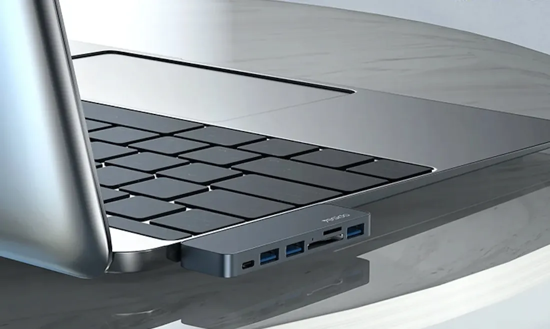 wielofunkcyjny-adapter-do-laptopa-macbooka-usb-sd