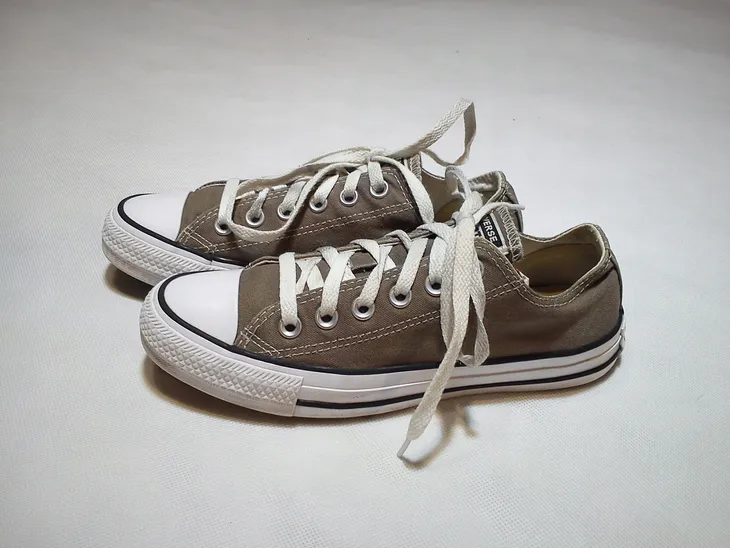 buty-trampki-converse-660728c-roz-375-rodzaj-zapiecia-sznurowadla