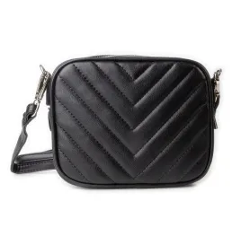 torebka-damska-pikowana-kopertowka-czarna