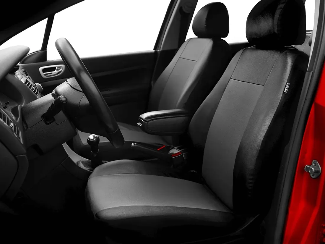 pokrowce-ekoskora-przod-do-audi-a4-b7-sedan-stan-nowy