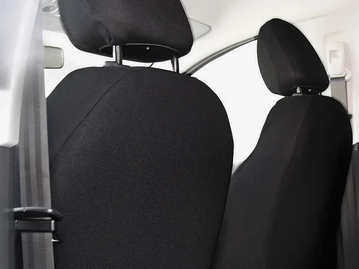 pokrowce-ekoskora-przod-do-ford-b-max-stan-nowy-cechy-dodatkowe-szwy-otwory-na-poduszki-powietrzne
