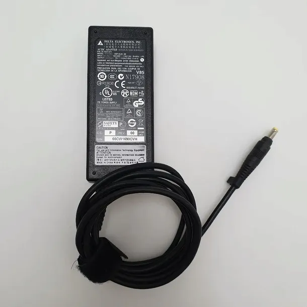 zasilacz-delta-19v-3-42a-65w-stan-powystawowy-napiecie-wyjsciowe-19-v