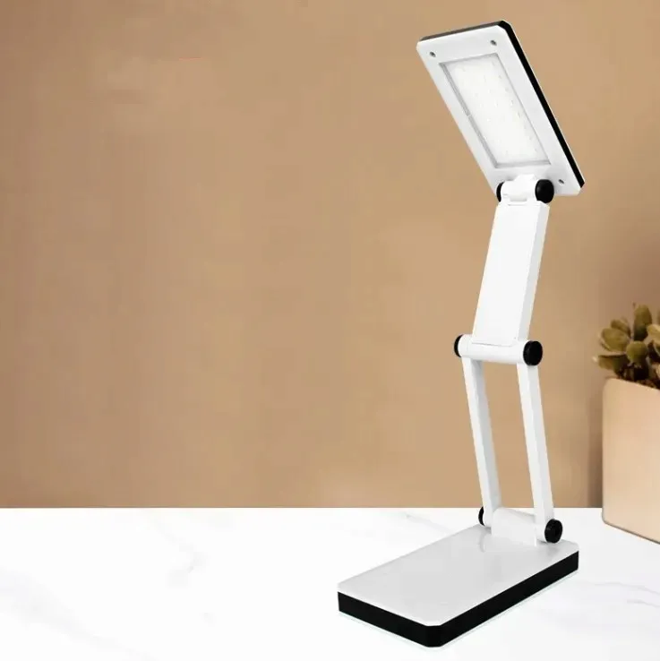 lampka-skladana-na-biurko