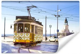 fototapeta-do-salonu-lizbona-tramwaj-ulica-450x300