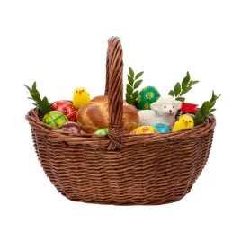 owalny-brazowy-kosz-wiklinowy-koszyk-wielkanocny-na-swieconke-dla-dzieci