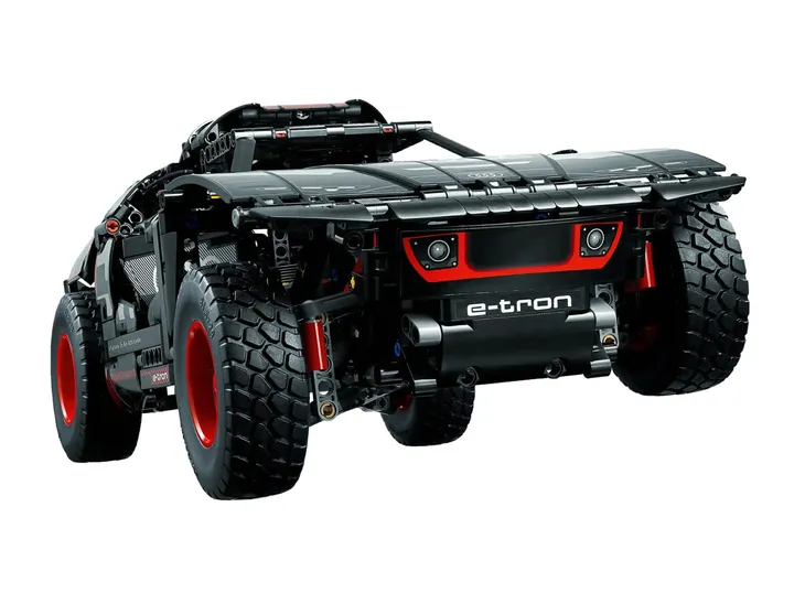 lego-technic-42160-audi-rsq-e-tron-samochod-914-elementow-10-certyfikaty-opinie-atesty-ce-fsc