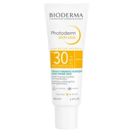 bioderma-photoderm-akn-mat-krem-do-skory-sklonnej-do-tradziku-spf30-40-ml