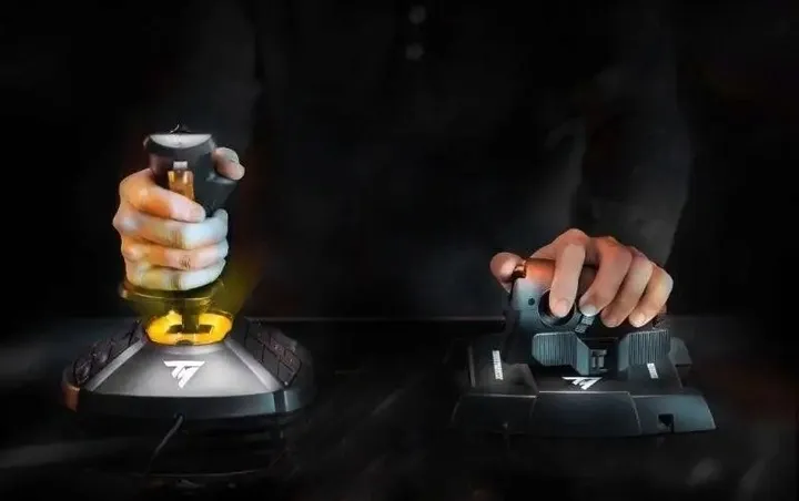 joystick-thrustmaster-2960778-seria-procesora-inne