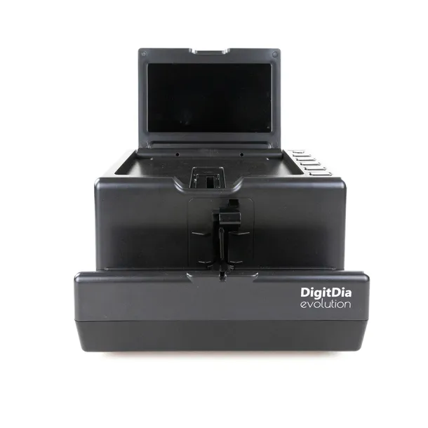 skaner-slajdow-reflecta-digitdia-evolution-czarny-hdmi-led-cmos-sd