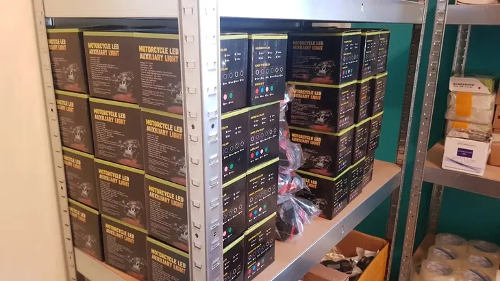 halogeny-motocyklowe-lampy-reflektory-lightbar-led-stan-nowy-dopasowanie-do-pojazdu-produkt-uniwersalny-numer-katalogowy-czesci-krw20s