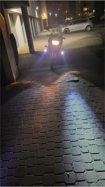 halogeny-motocyklowe-lampy-reflektory-lightbar-led-stan-nowy