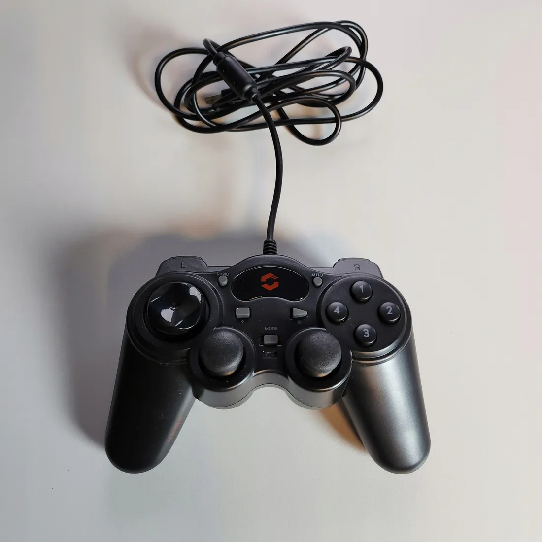 pad-przewodowy-speedlink-thunderstrike-joystick-usb-pc-stan-powystawowy