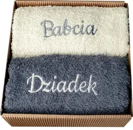 prezent-na-dzien-babci-i-dziadka-zestaw-recznikow-z-haftem