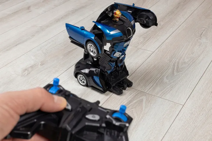 auto-robot-2w1-samochod-zdalnie-sterowany-pilot-kolor-bialy