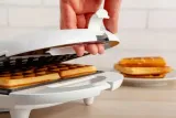 gofrownica-eldom-st10w-700w-2-gofry-kolor-dominujacy-bialy