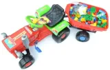 solidny-traktor-traktorek-na-pedaly-samochod-kask-marka-bj-plastik