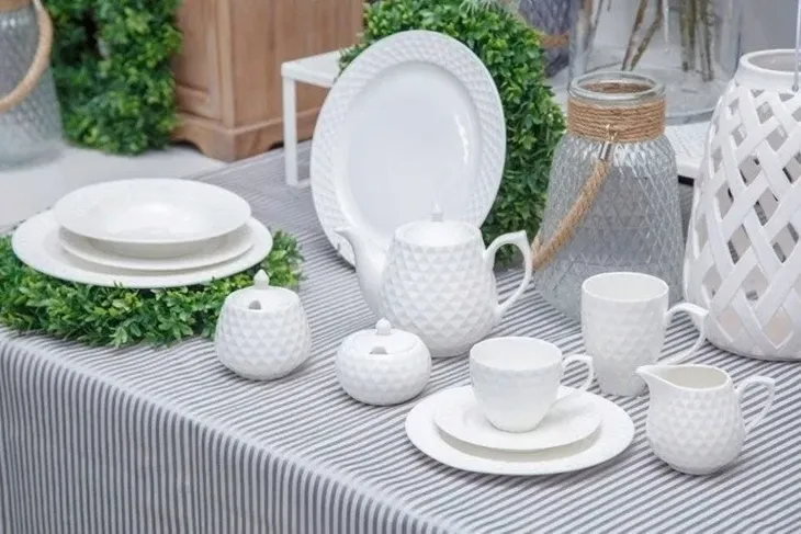 lumarko-miska-175x125cm-stan-nowy-material-porcelana