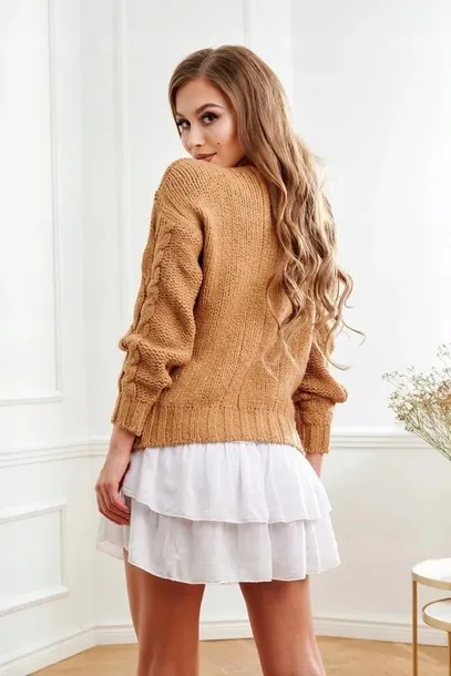 miekki-sweter-one-size-z-ozdobnym-splotem-plec-produkt-damski