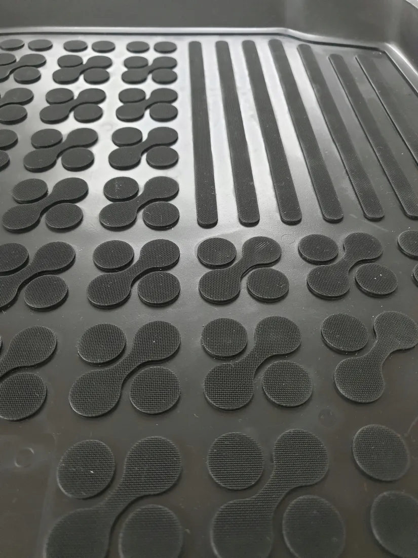 dywaniki-renault-megane-iv-e-tech-kombi-od-2020-