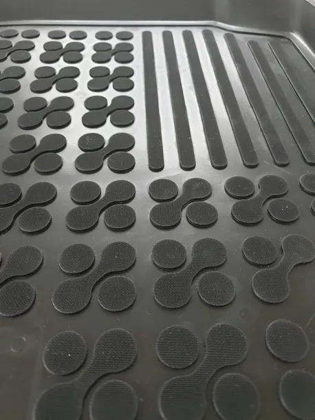 dywaniki-gumowe-tesla-model-s-od-2012-liczba-elementow-3