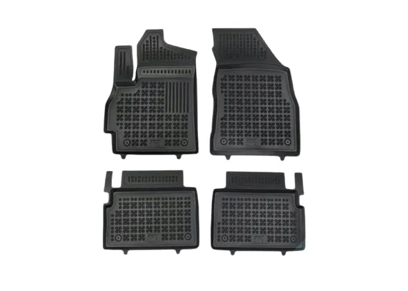 dywaniki-gumowe-omoda-5-od-2022-stan-nowy