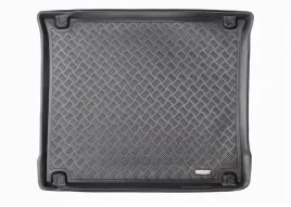mata-bagaznika-pe-guma-jeep-grand-cherokee-wk2-od-2010-