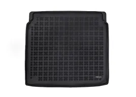 mata-bagaznika-peugeot-408-fastback-plug-in-hybrid-jedna-podloga-2023-