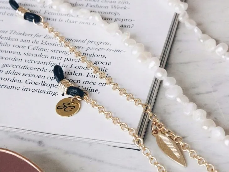 lancuszek-do-okularow-bead-it-pearl-white-without-stan-nowy-kolor-dominujacy-zloty
