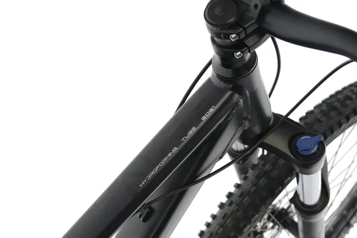 rower-mtb-trail-29-kands-fades-material-ramy-aluminium