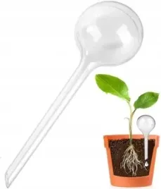 dozownik-wody-do-kwiatow-roslin-kule-nawadniajace