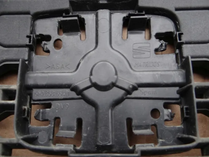 atrapa-grill-seat-ibiza-6f0-2017-stan-nowy-typ-samochodu-samochody-osobowe