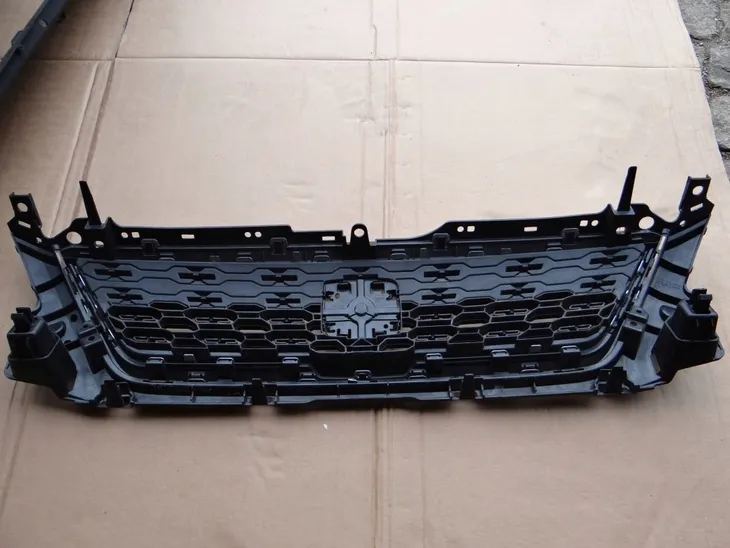 atrapa-grill-seat-ibiza-6f0-2017-typ-samochodu-samochody-osobowe-stan-nowy