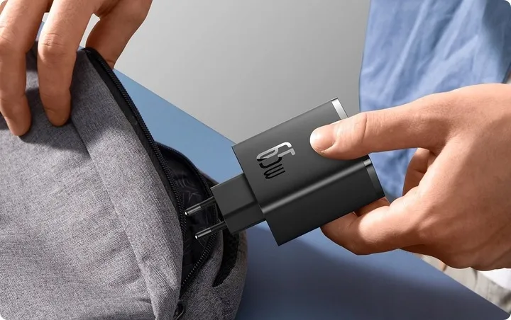 ladowarka-baseus-cube-pro-fast-gan5-2c-u-65w-usb-c-stan-nowy-marka-baseus