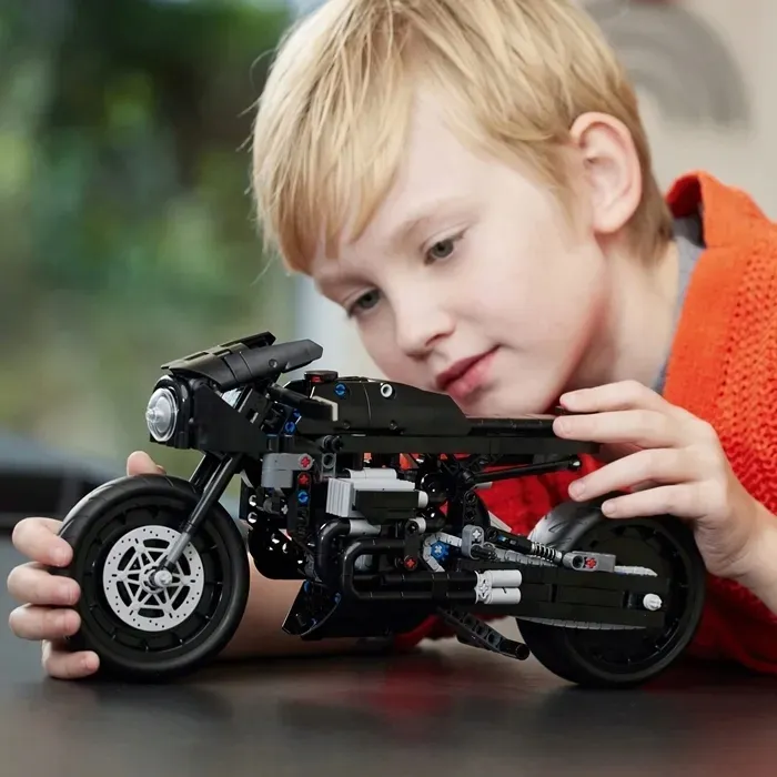lego-technic-batman-batmotor-42155