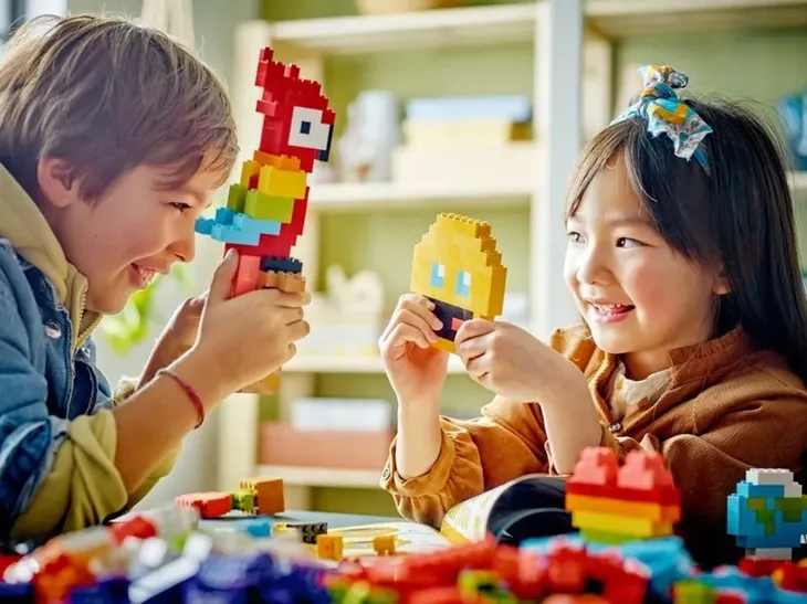 lego-classic-sterta-klockow-11030-waga-z-opakowaniem-1-8-kg