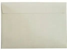 koperty-ozdobne-c5-z-paskiem-design-zeberkowane-ecru-na-zaproszenia-25szt