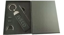 iveco-brelok-breloczek-alcantara-czarna-nic-pudelko-prezentowe