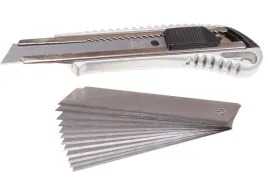 noz-metalowy-do-tapet-nozyk-12-ostrzy-gratis